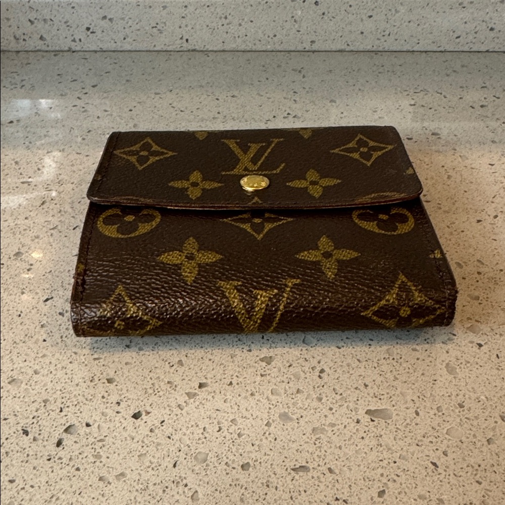 LOUIS VUITTON - Portefeuille Elise Monogram Compact Wallet - Picture 3 of 13